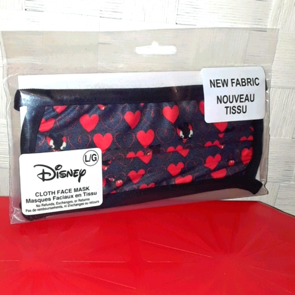 New Disney Mickey Hearts Face Mask